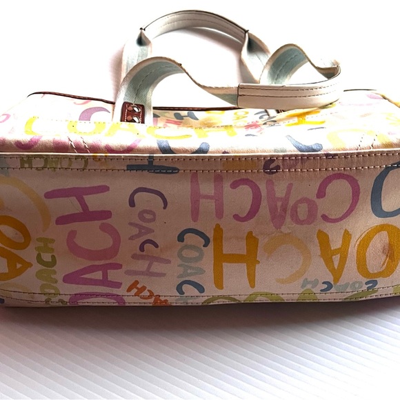 Coach Hamptons Signature Scribble Graffiti Tote Bag - Picture 12 of 15